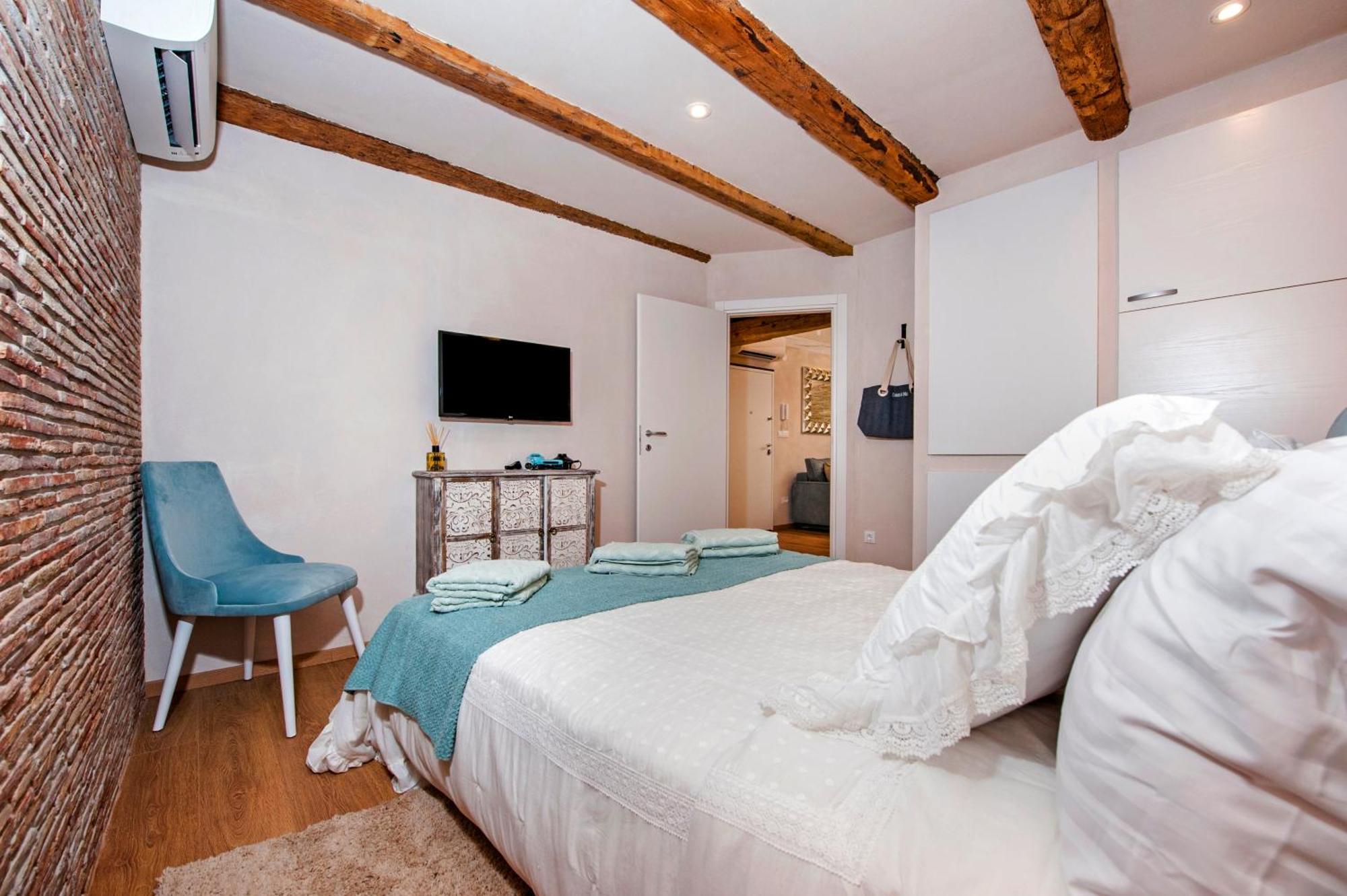 Apartments Casa De Amicis Rovinj Habitación foto